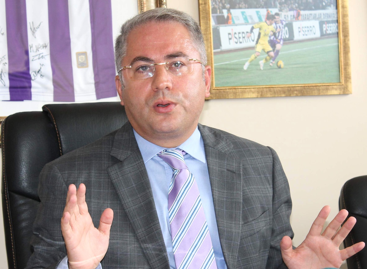 Nedim Türkmen: "Rakibini Küçümseyen Tokadı Yiyor"