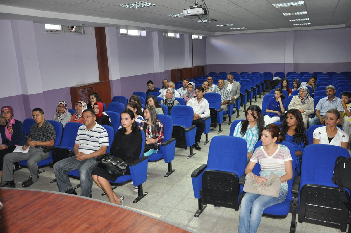 Sağlık Meslek Lisesi Öğrencileri Almanya\'da Eğitim Görecek