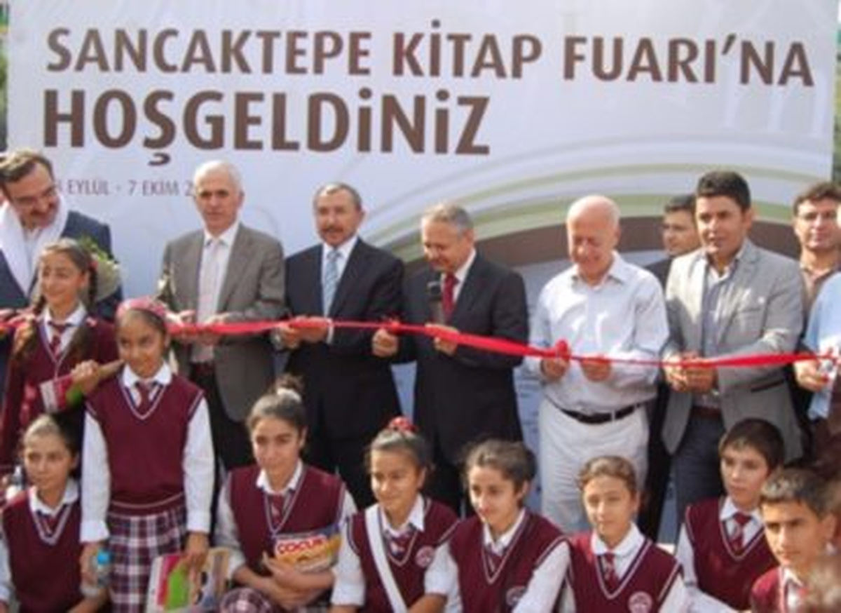 Sancaktepe Kitap Fuarı Açıldı