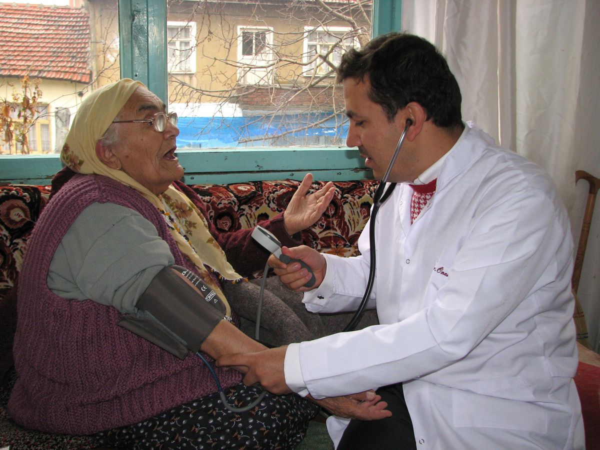Yaşlılığa Karşı Beslenme