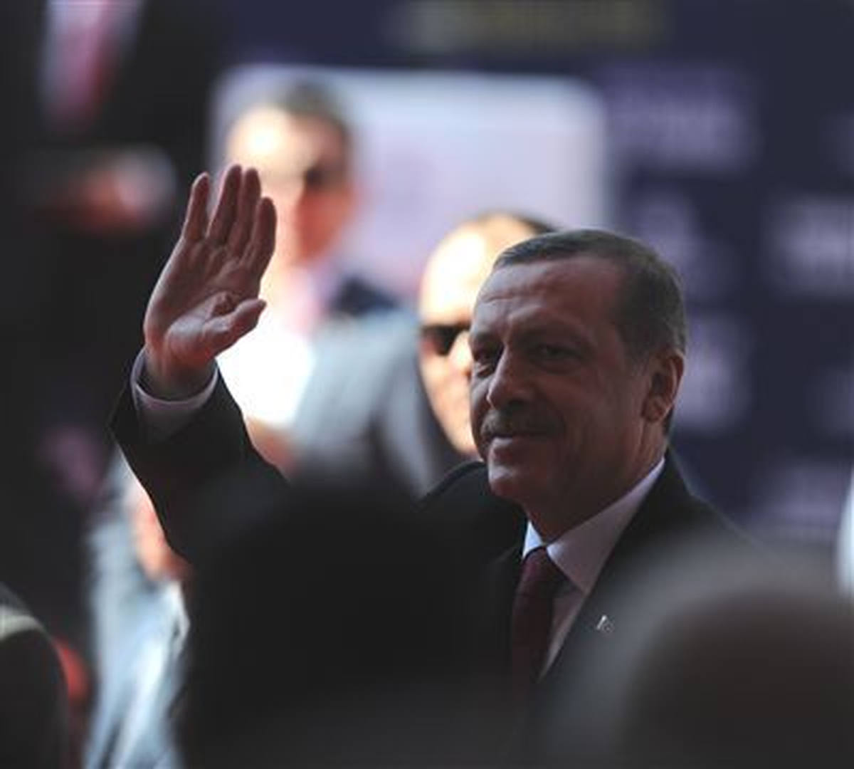 AK Parti Genel Başkanı ve Başbakan Recep Tayyip Erdoğan, "Gerek Demokratikleşme Mücadelesinde,...