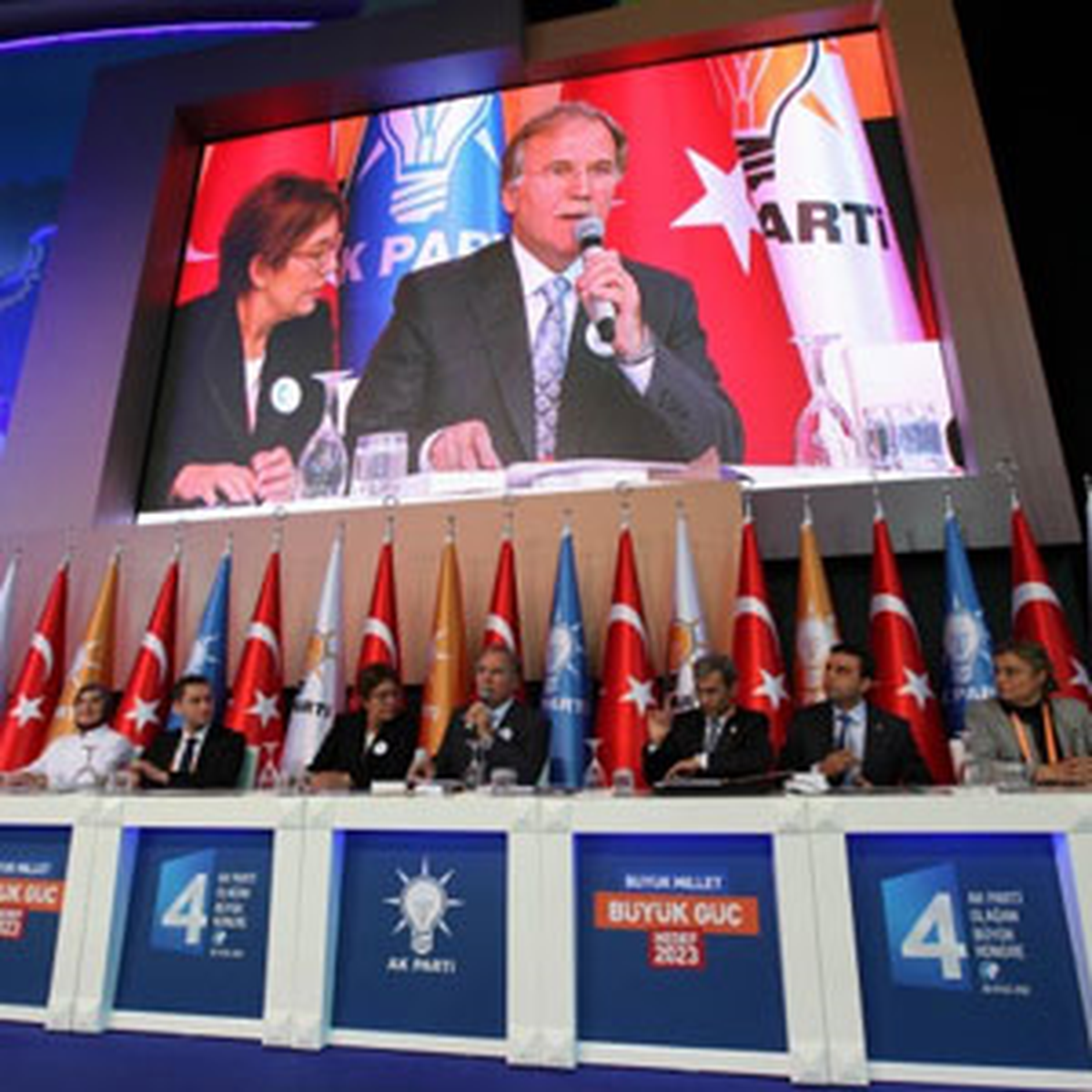 AKP Büyük Kongre: Divan Başkanı Mahmet Ali Şahin