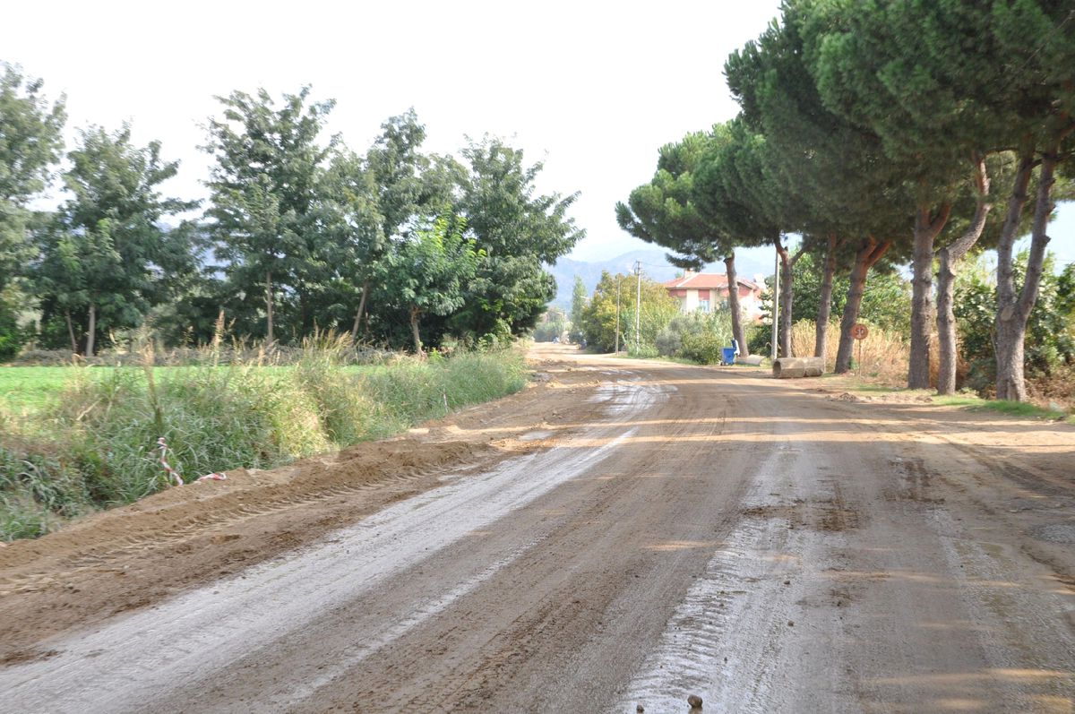 Arslanlı Mahallesi\'nde Üst Yapı Çalışması