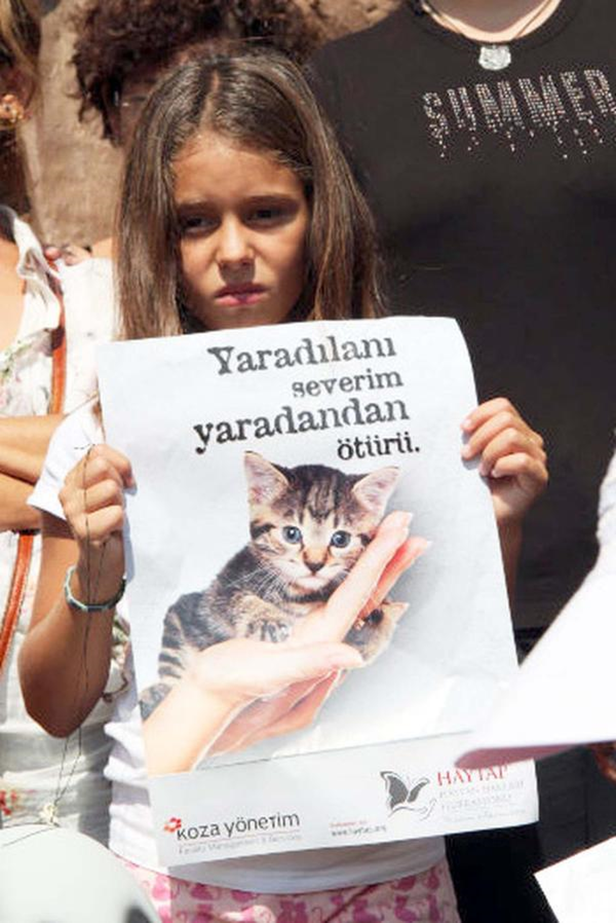 Çeşmeli Hayvanseverlerden Protesto