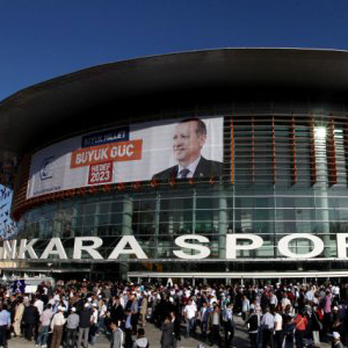 AK Parti Kongresinde Atatürk Posteri Yok