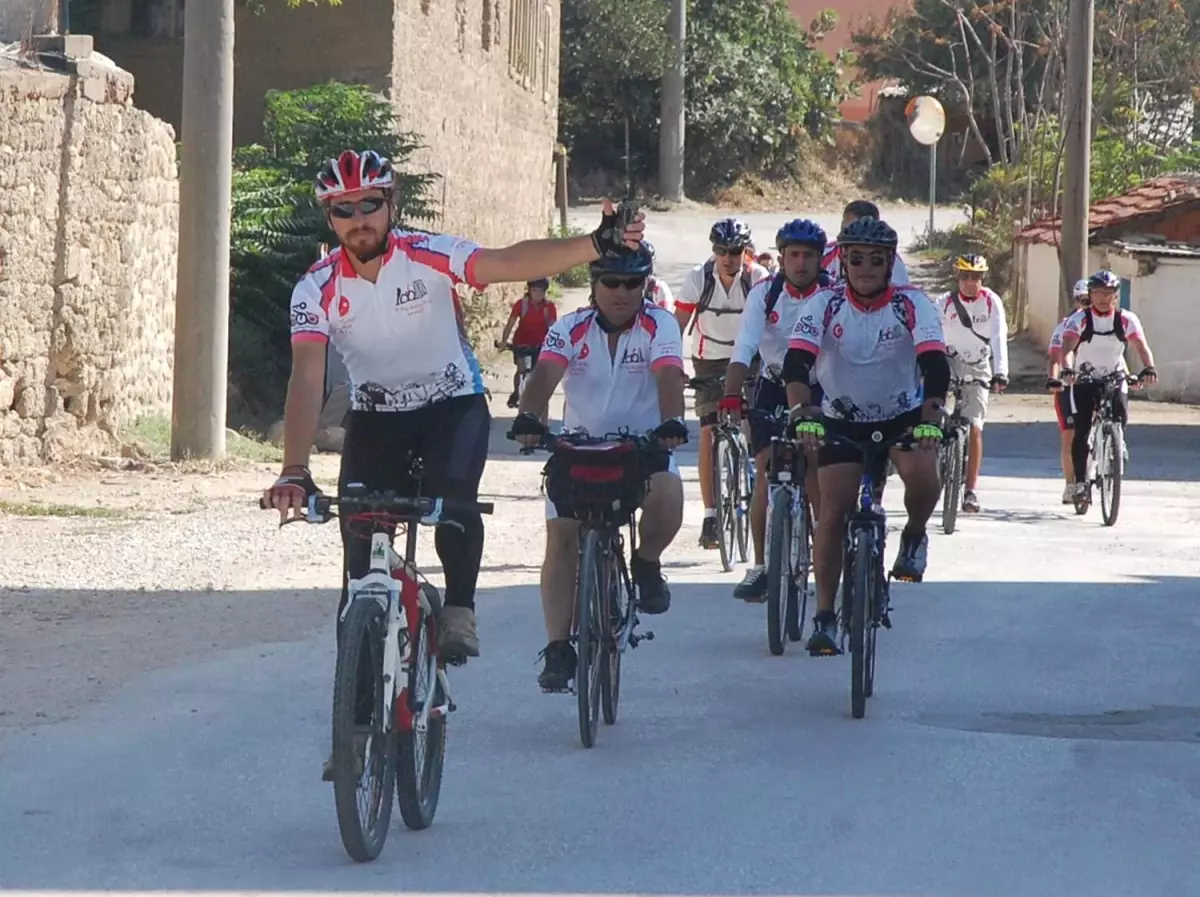 Mevlana İçin Pedal Çevirdiler