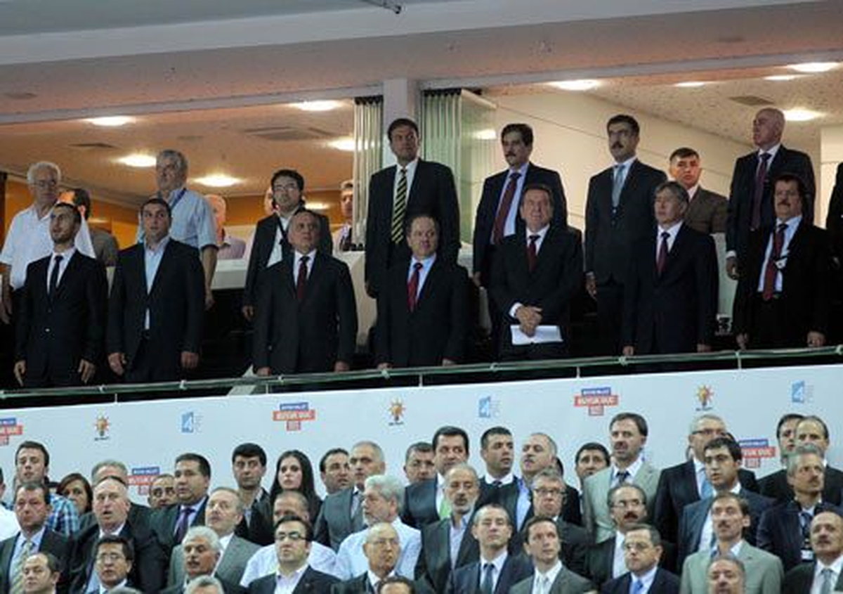 Mısır Cumhurbaşkanı Muhammed Mursi, Kongrenin Yapıldığı Ankara Spor Salonu\'na Geldi.