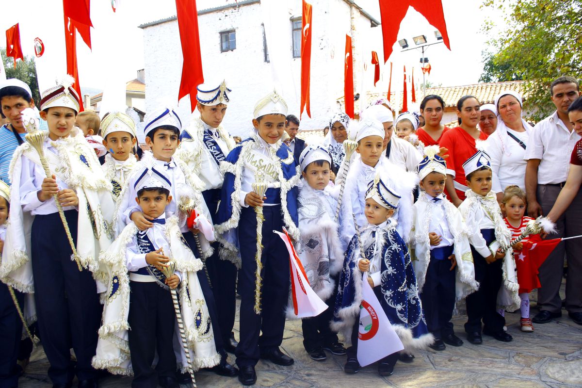 Muğla\'da Şenlikte Toplu Sünnet Heyecanı