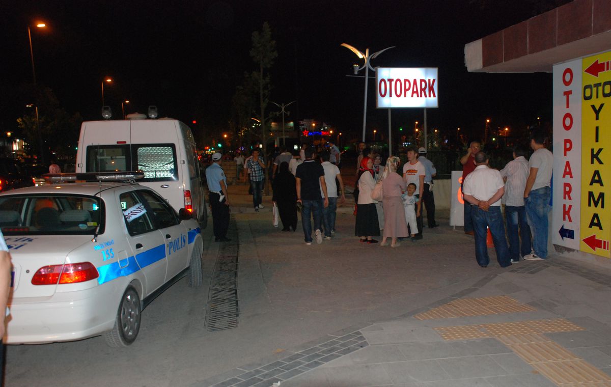 Şüpheli Paket Polisi Alarma Geçirdi