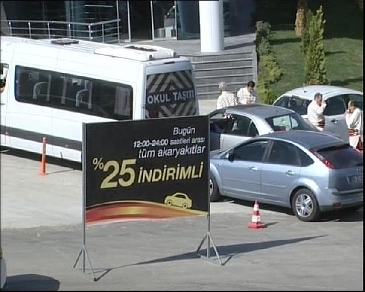 Ucuz Benzin ve Mazota Hücum