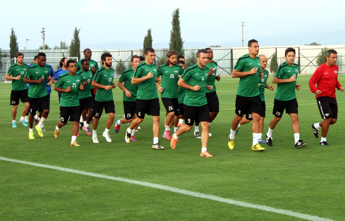 Akhisarspor Taraftarlar Derneği Takıma Sahip Çıktı