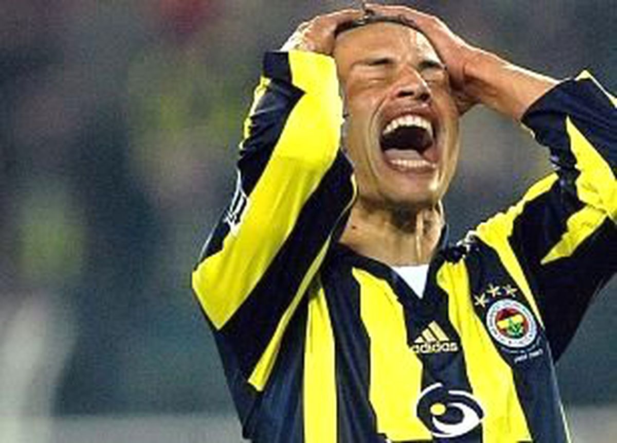 Alex Kadro Dışı!