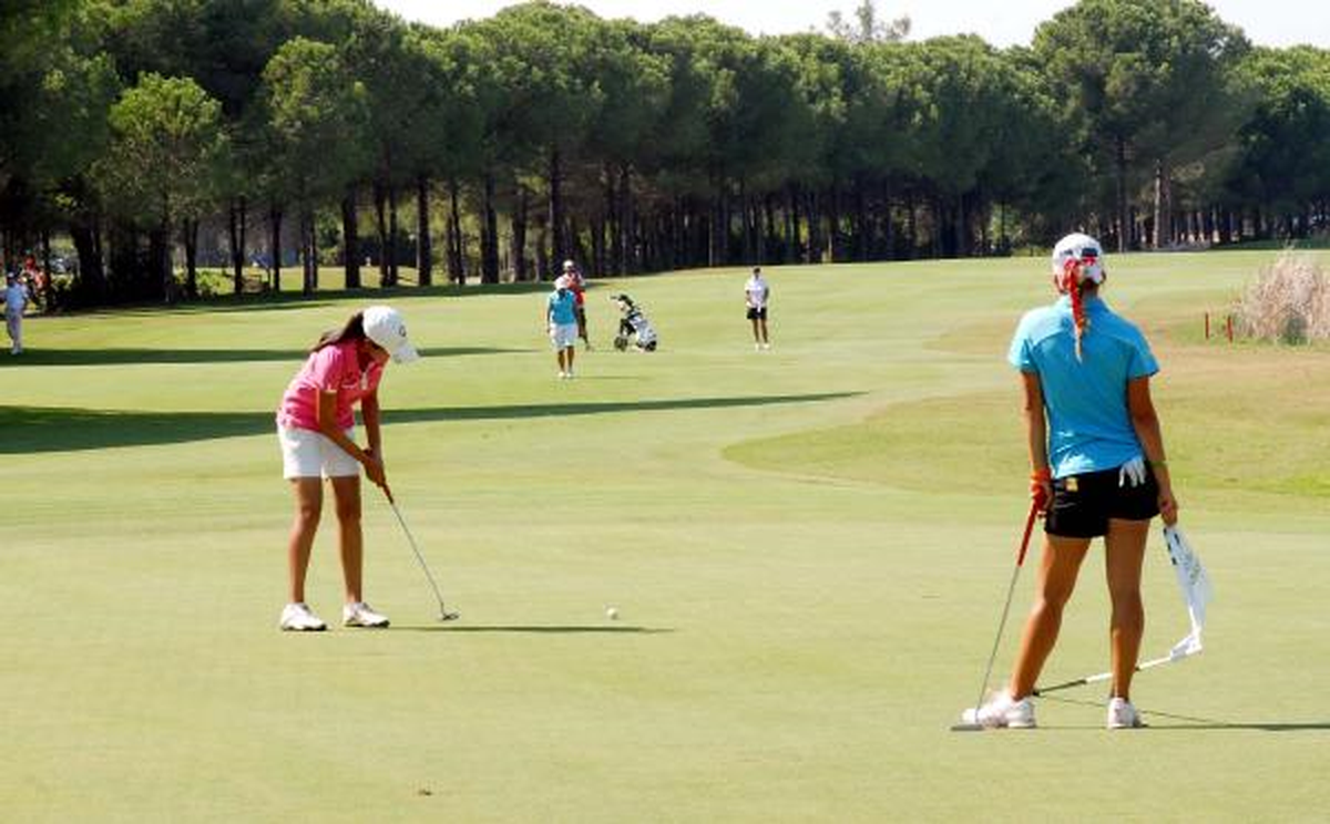 Amatör Golf Kadınlarda Zafer Güney Kore\'nin