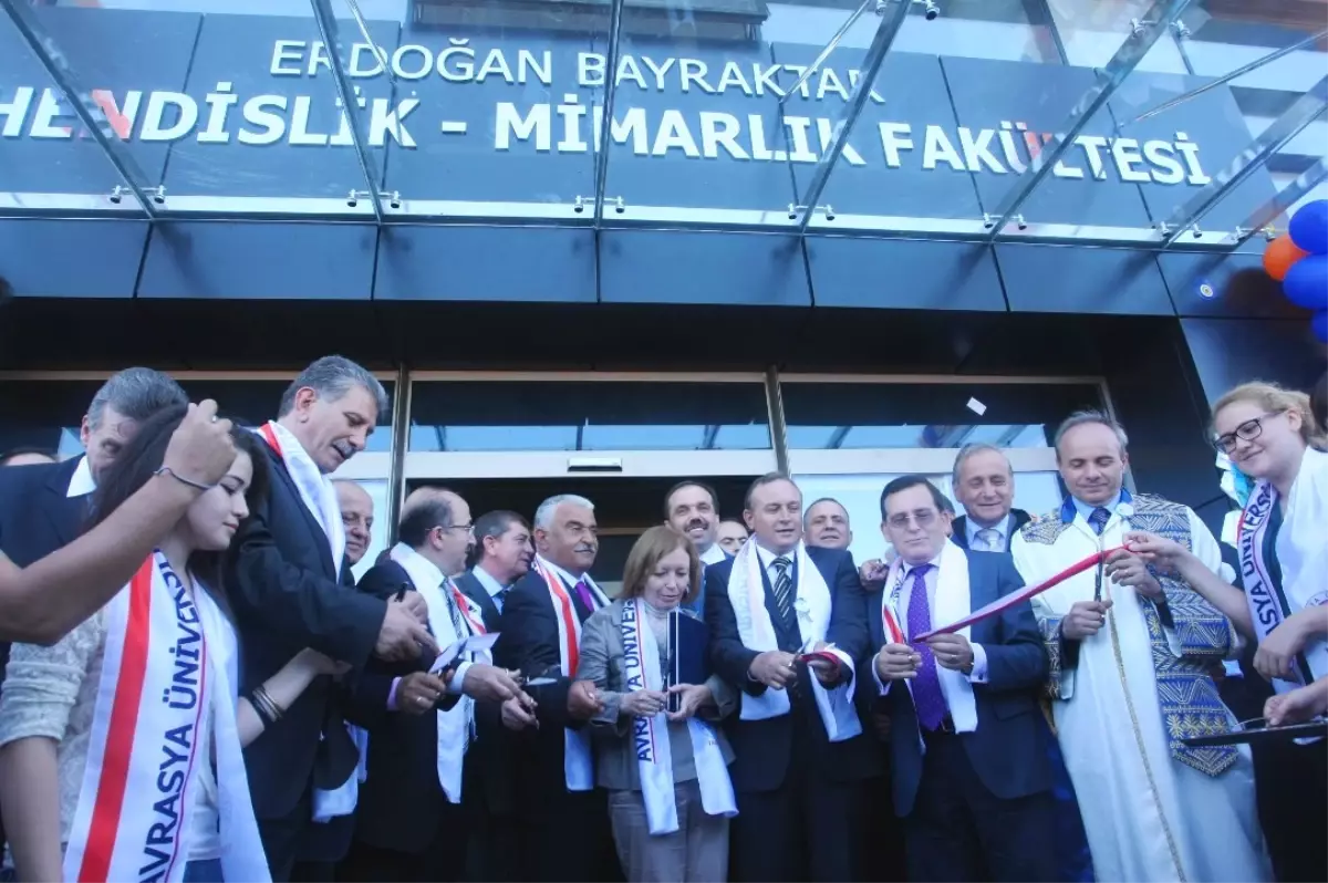 Avrasya Üniversitesi\'nde Açılış Heyecanı