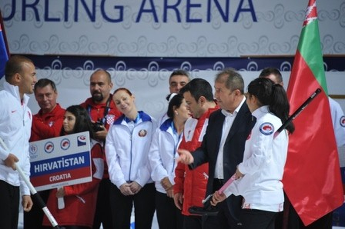 Avrupa Karışıklar Curlıng Şampiyonası Erzurum\'da Başladı
