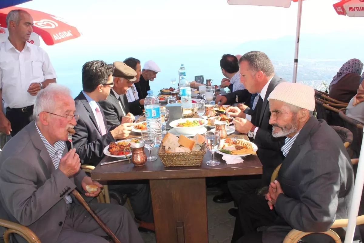 Başkan Torun, Huzurevi Sakinleri ile Buluştu