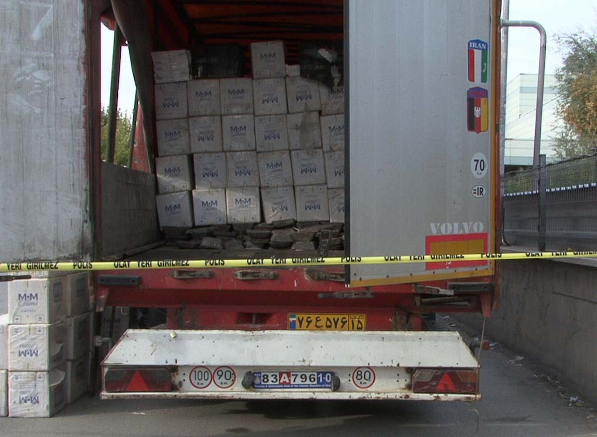 Başkent Polisi 3 Tır Kaçak Sigara Yakaladı