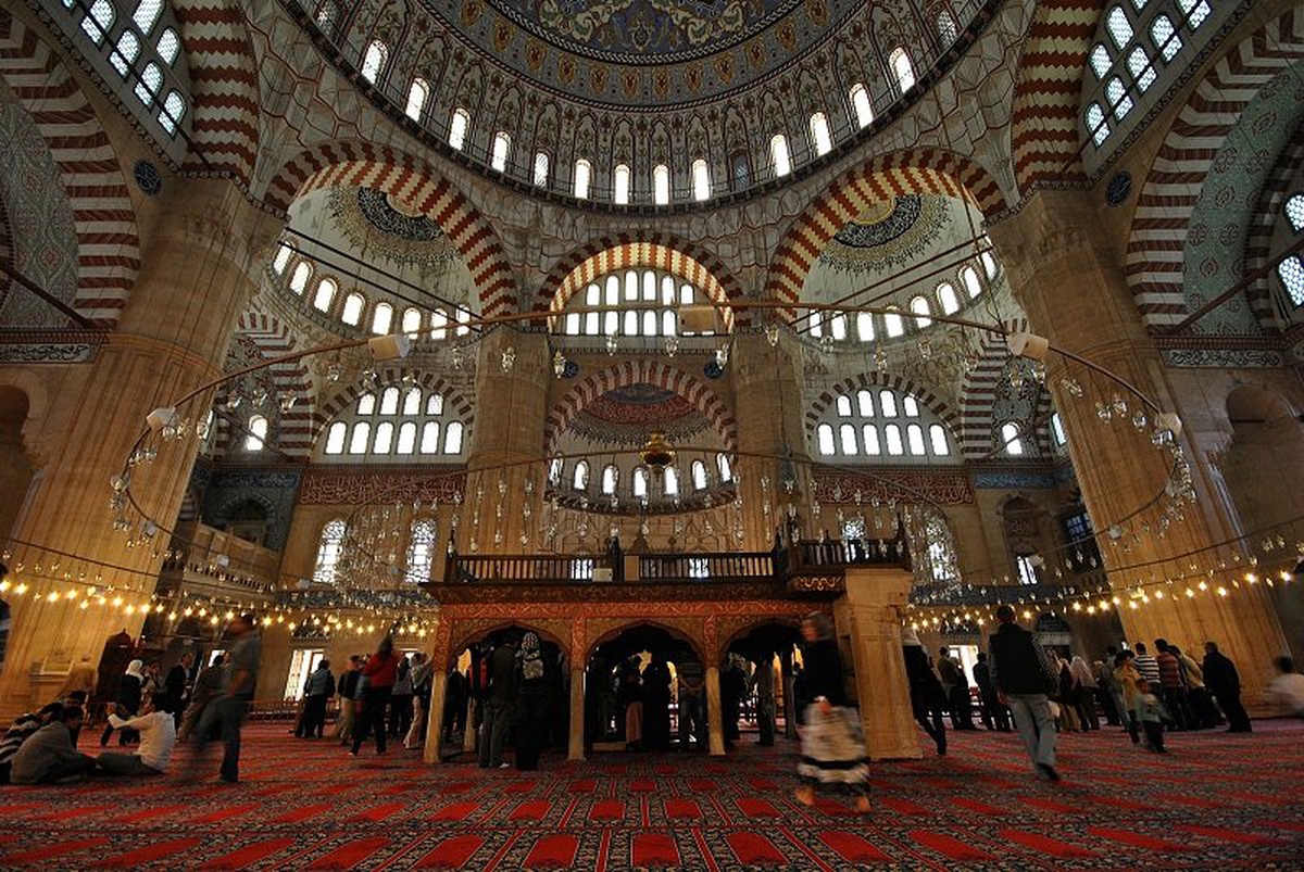 Camiler ve Din Görevlileri Haftası