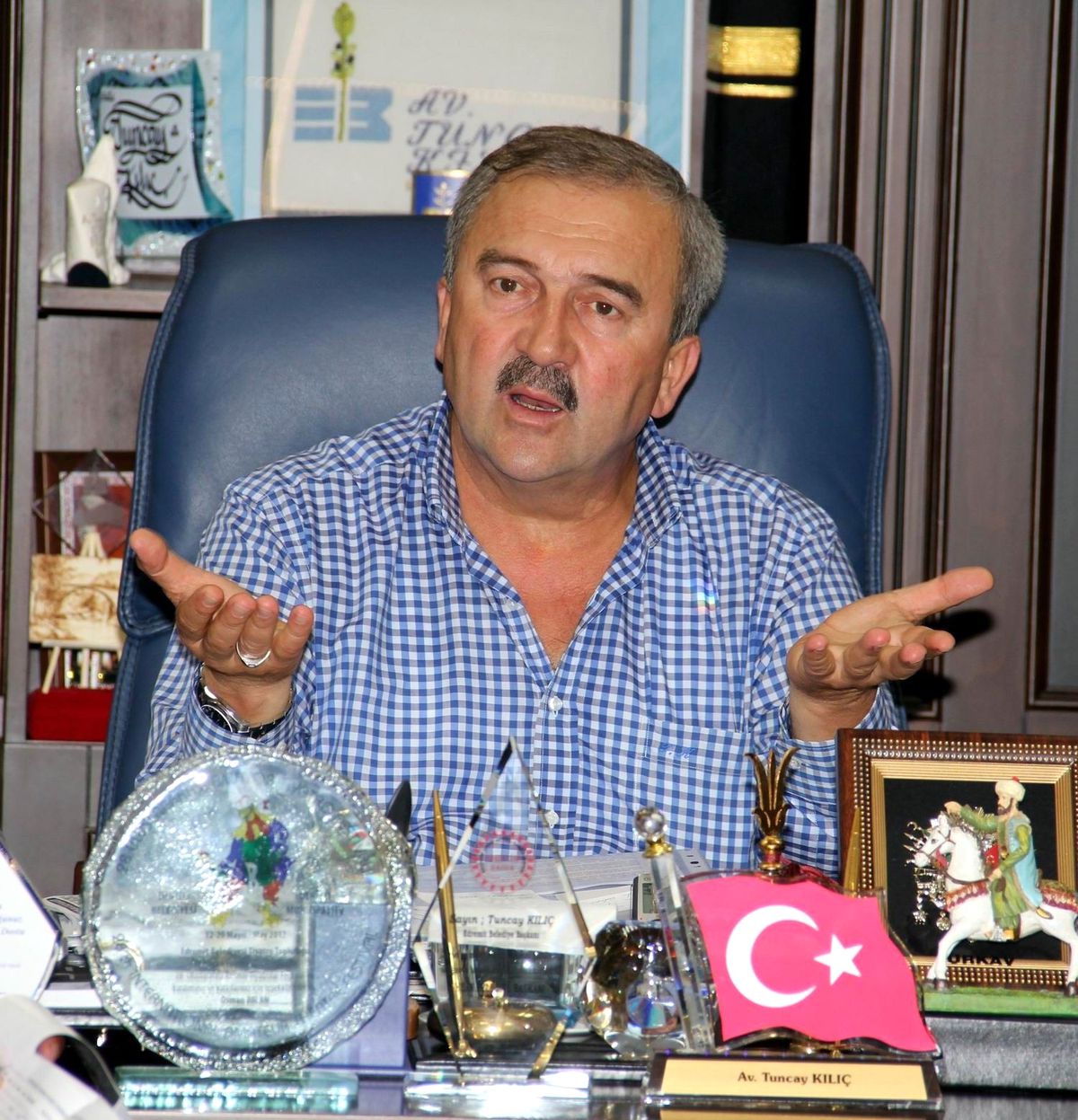 Edremit Belediyesi\'ndeki Operasyon