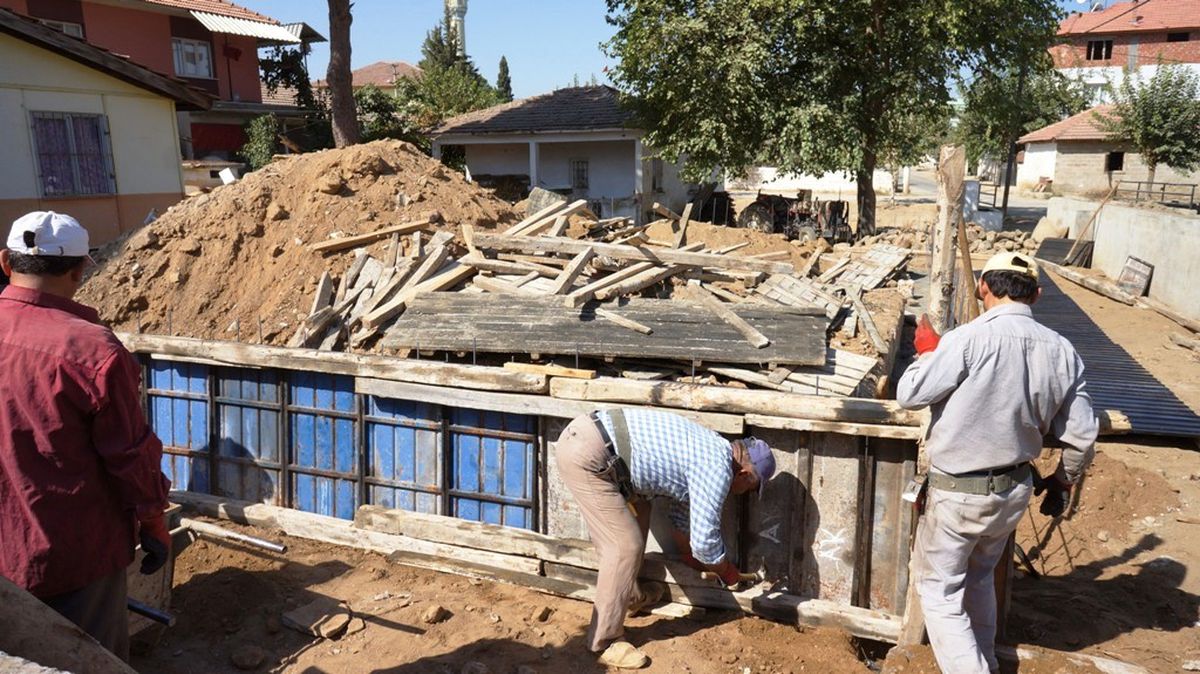 Emcelli Köyü İmece Usulü ile İmam Evi Yapımına Başladı
