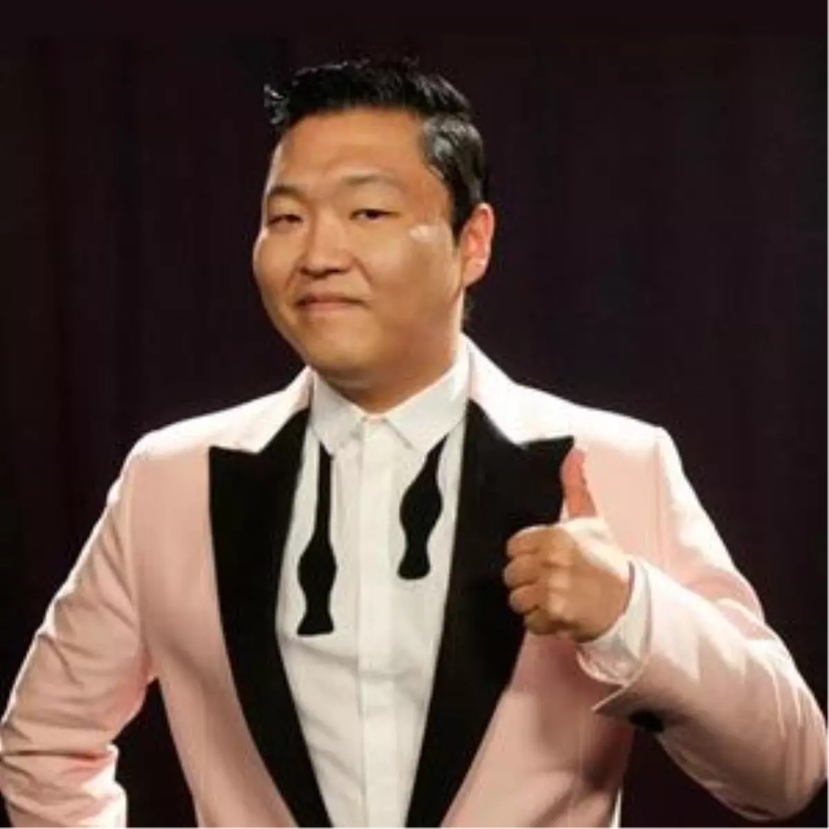 "Gangnam Style" İngiliz Müzik Listelerinde Bir Numara