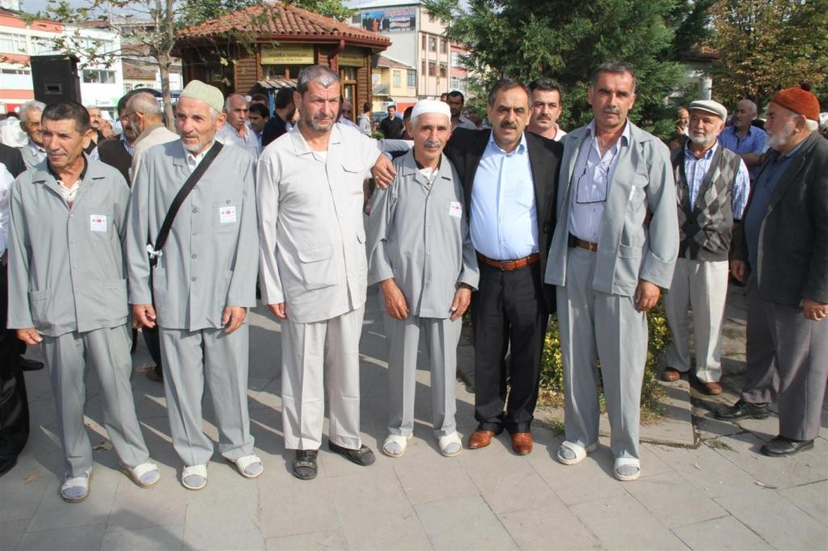 Hacı Adayları Dualarla Uğurlandı