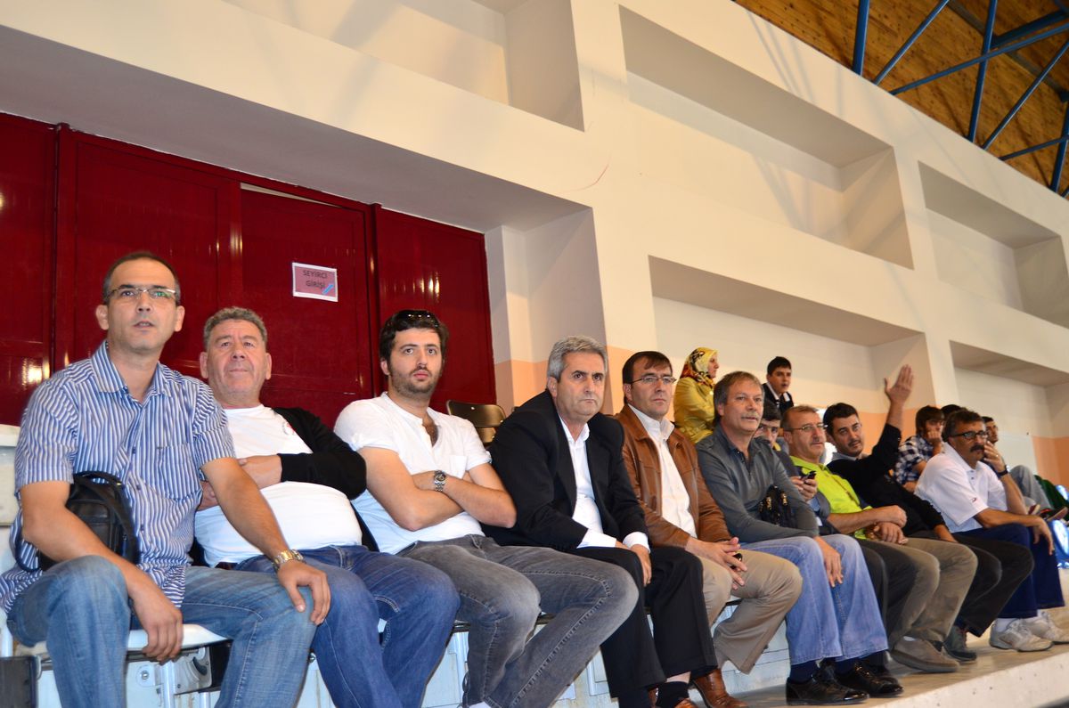 Hentbolun Galibi Adana
