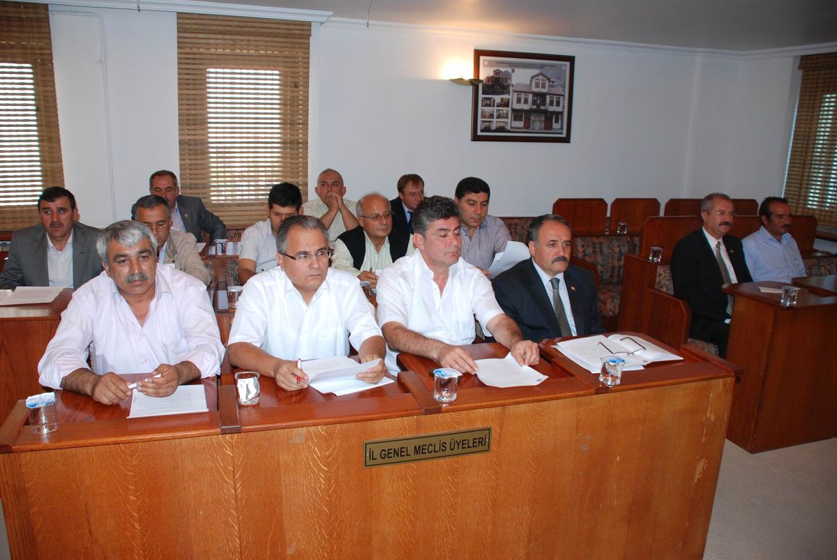 Hocalar Toplantı Salonu İstiyor