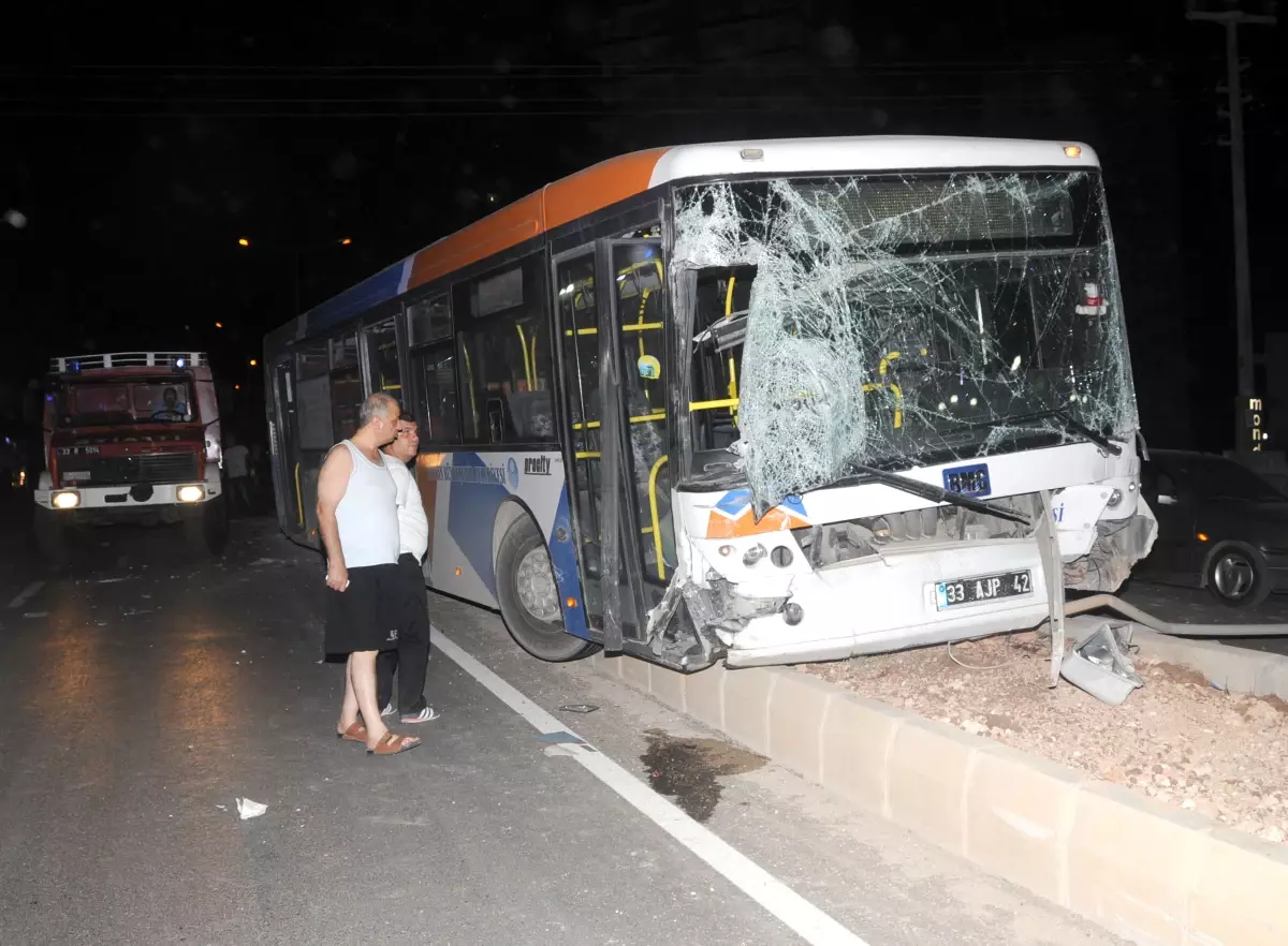 Mersin\'de Trafik Kazası: 1 Ölü, 7 Yaralı