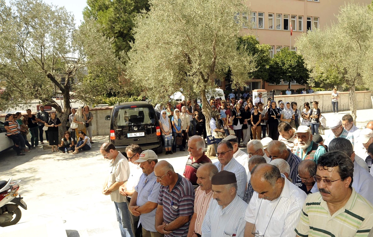 MHP\'li İl Genel Meclisi Üyesi MHP\'li Mehmet Güler\'in Acı Günü