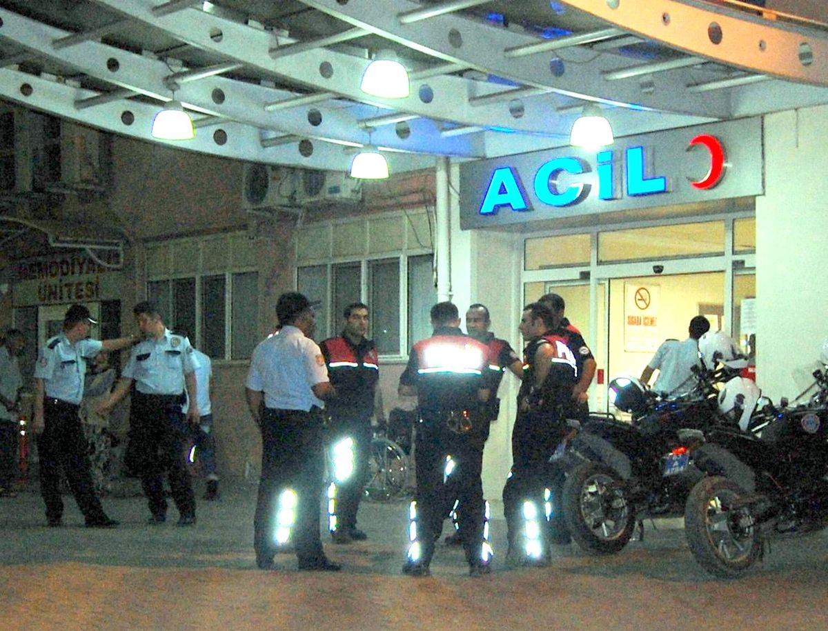 Şanlıurfa\'da Bıçaklı Kavga: 3 Yaralı