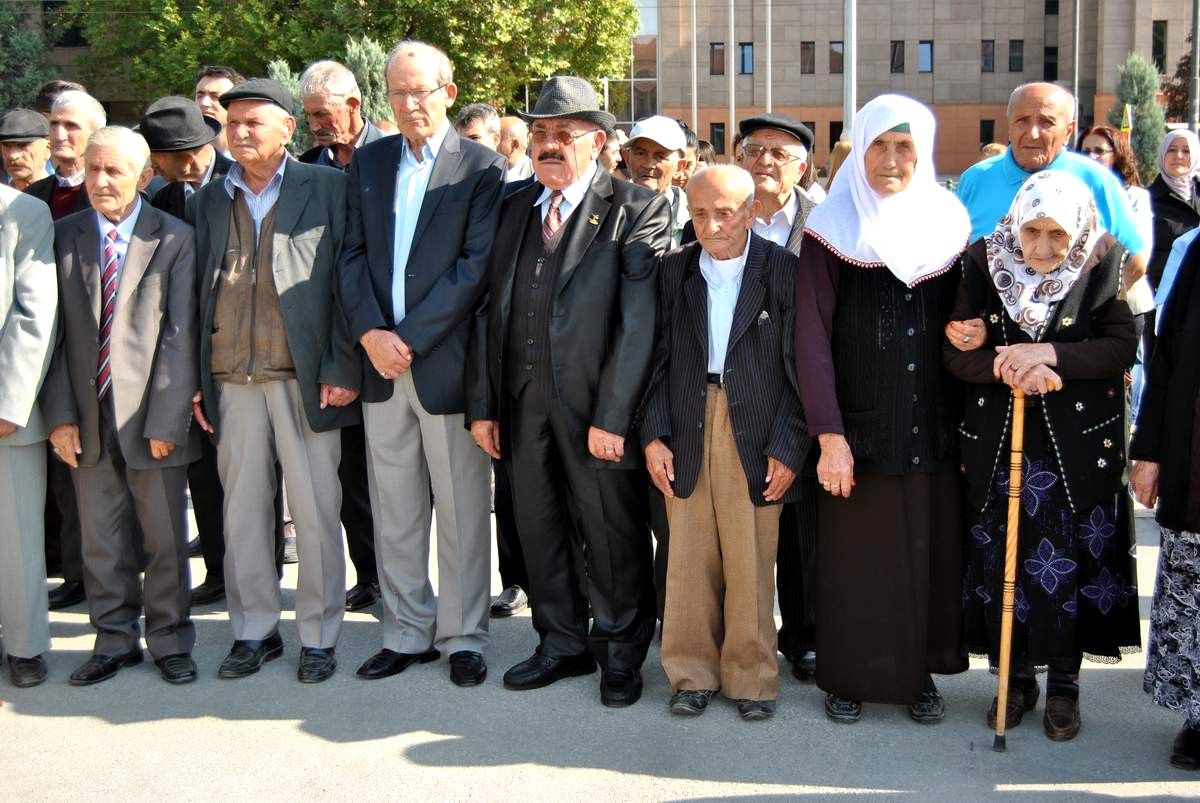 Yaşlıların Piknik Keyfi