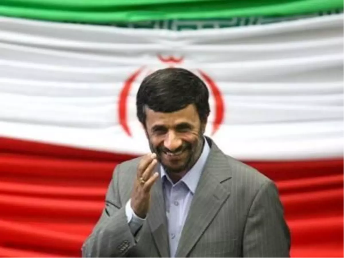 Ahmedinejad\'dan ABD\'ye Zeytin Dalı