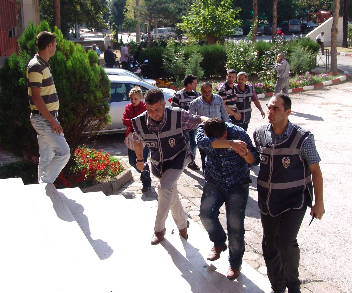 Akşehir\'de 2 Kişi Uyuşturucu ile Yakalandı
