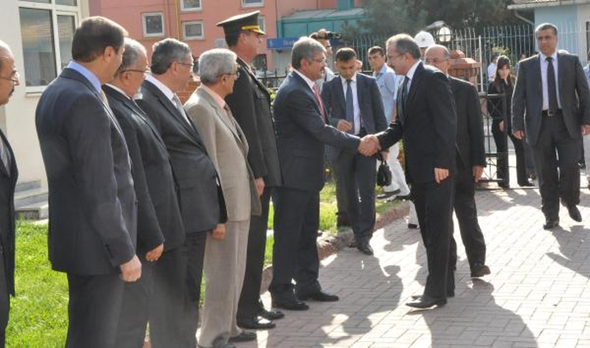 Bakanı Dinçer: Üniversite Açmaya Devam Edeceğiz