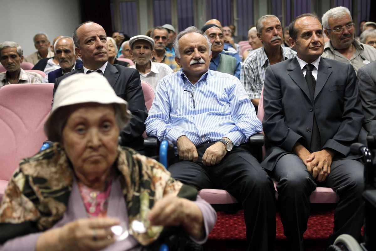 Bayraklı Belediyesi Yaşlıları Unutmadı