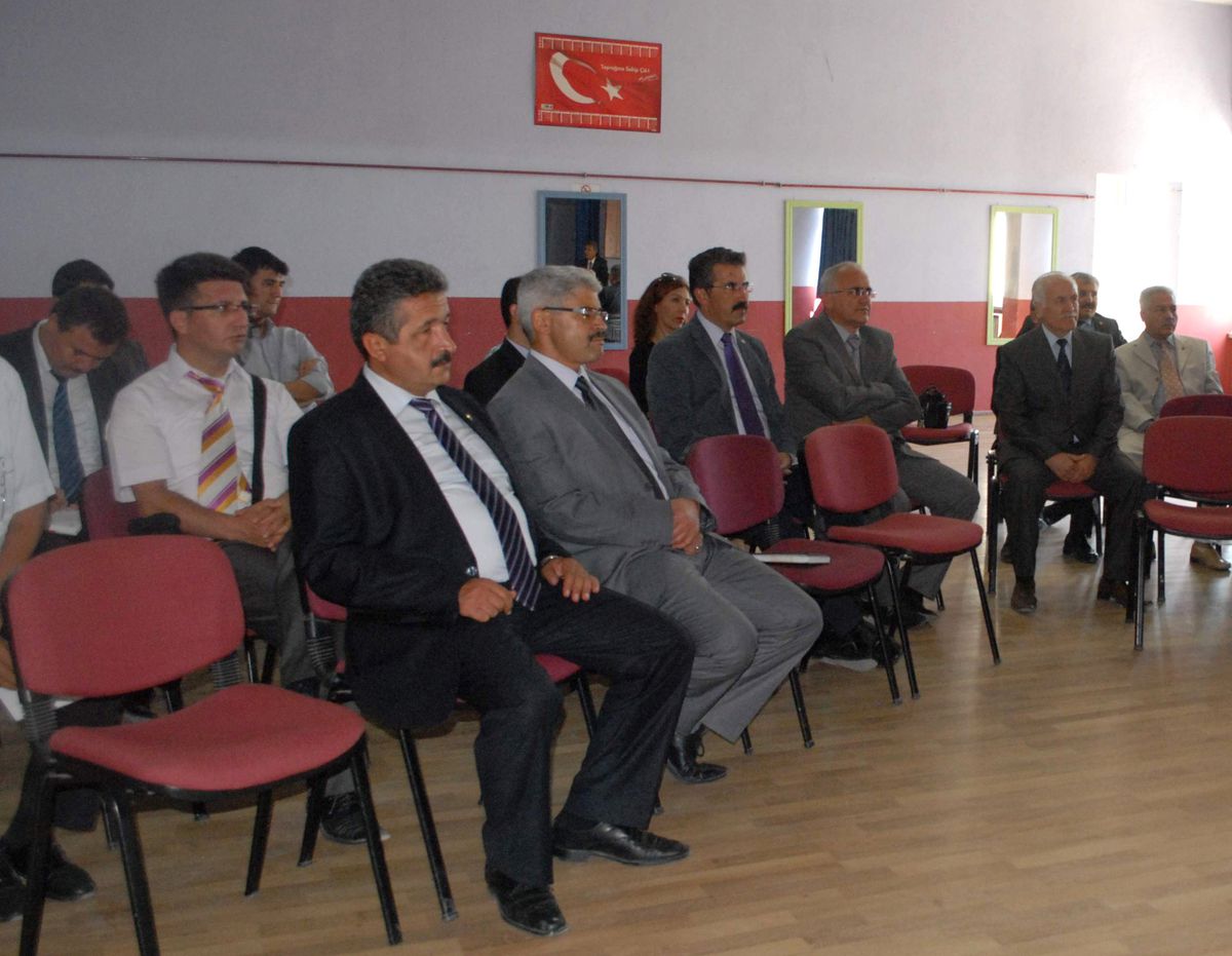 Burdur\'da 37 Bin 72 Kişi Halk Eğitim Kurslarından Yararlandı