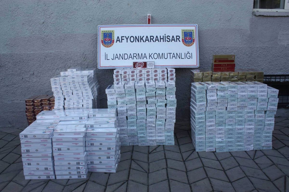 Çay\'da Kaçak Sigara Operasyonu