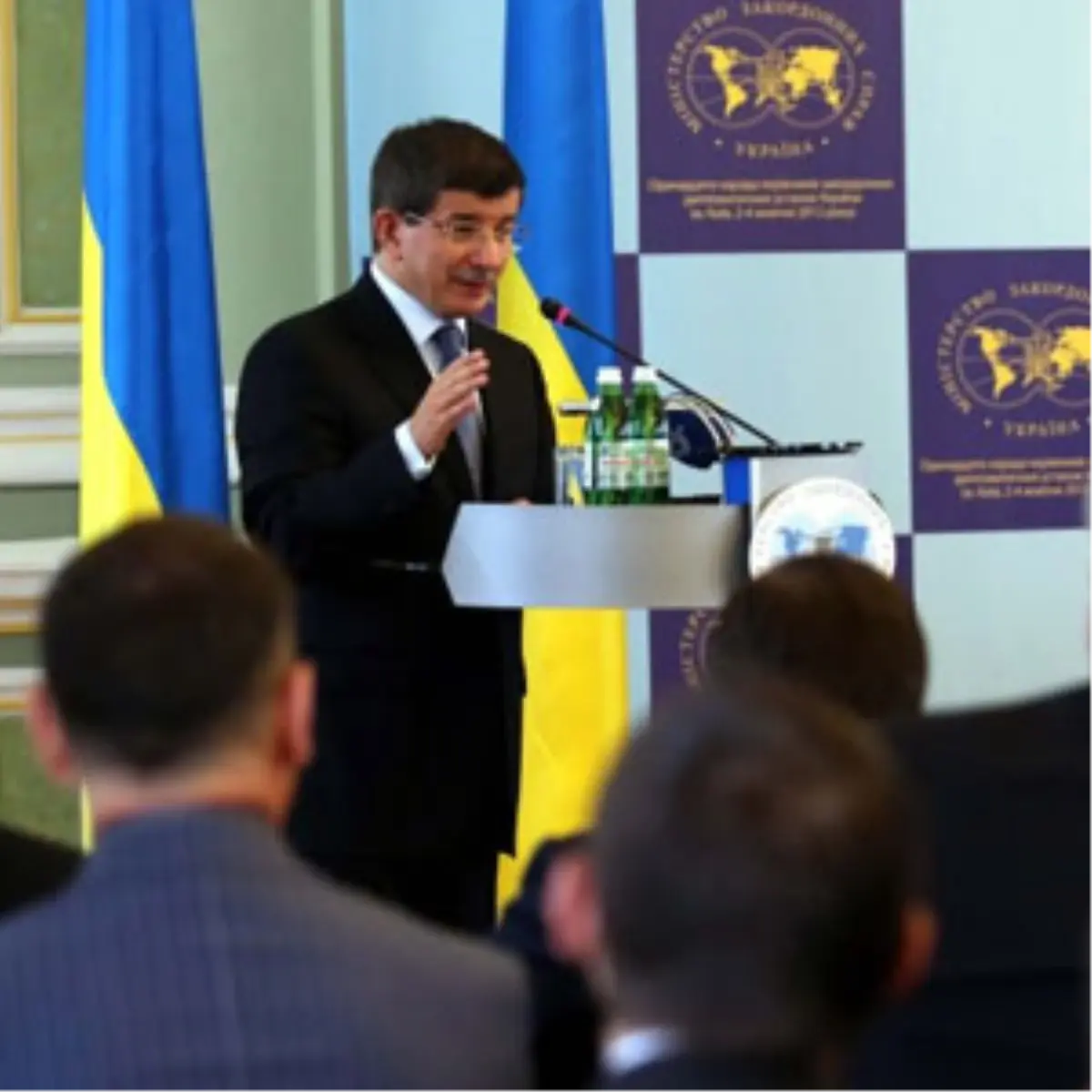 Dışişleri Bakanı Davutoğlu, Ukrayna\'da