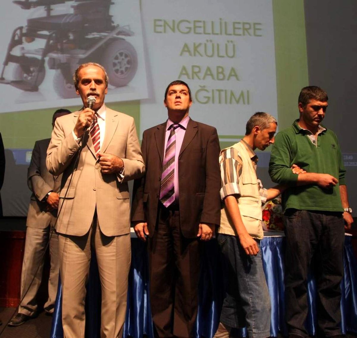 Diyanet\'ten Engellilere Akülü Araba