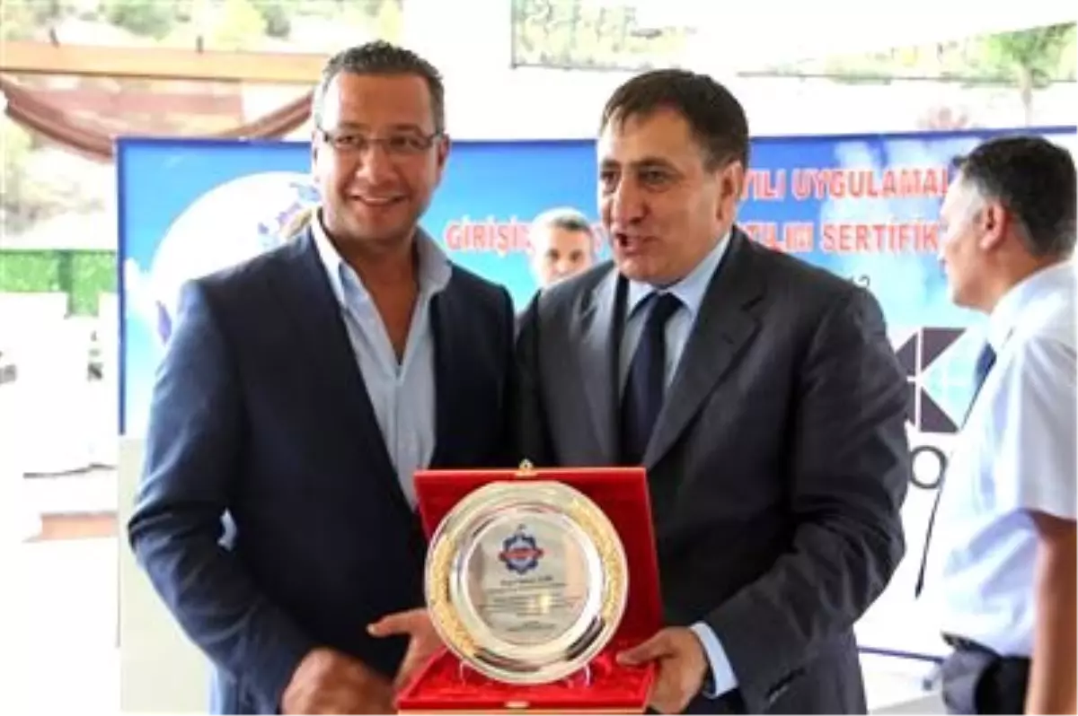 Girişimcilere Sertifikaları Verildi