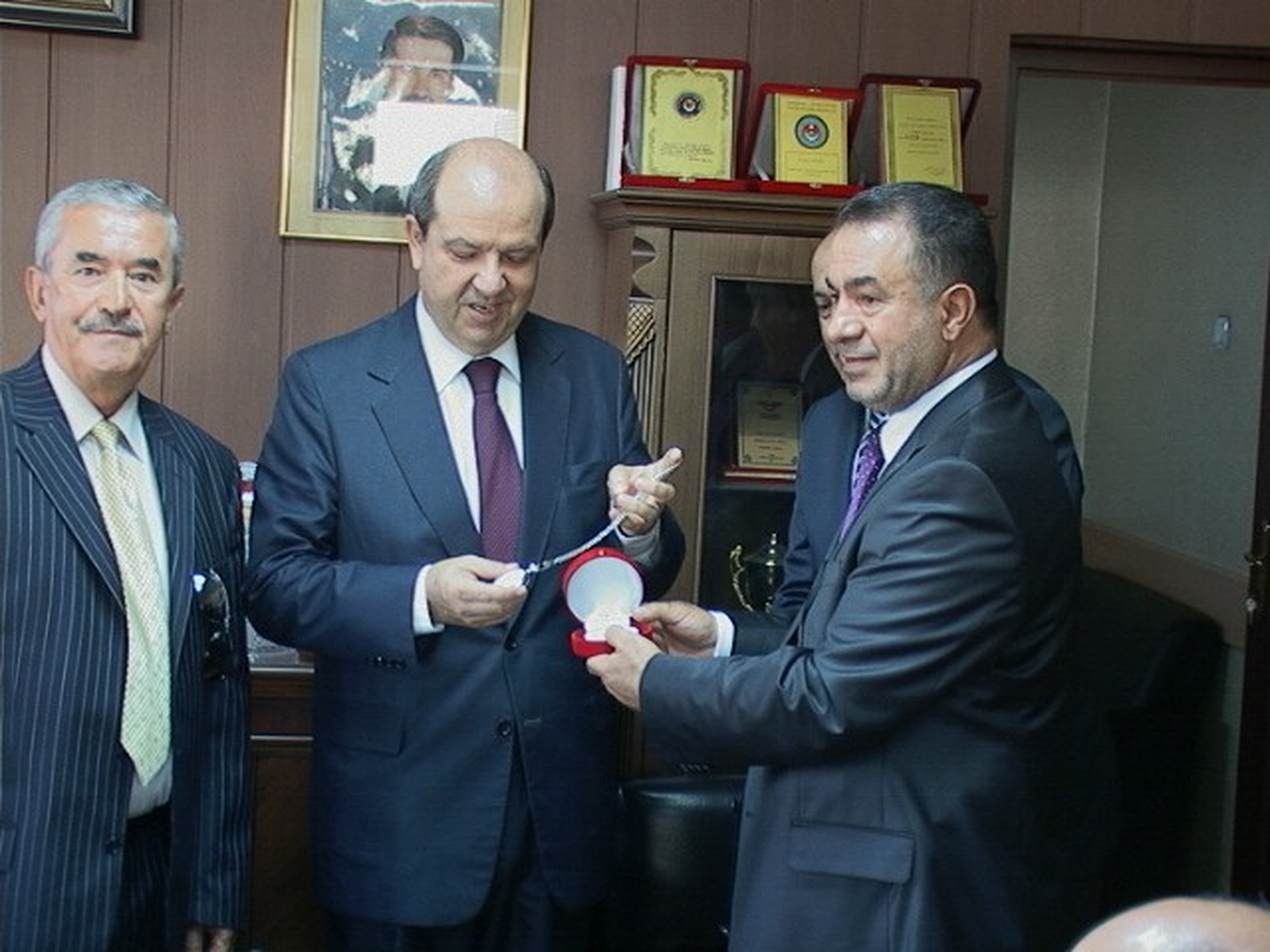 KKTC Maliye Bakanı Ersin Tatar, Demir-Yol İş Sendikası\'nı Ziyaret Etti