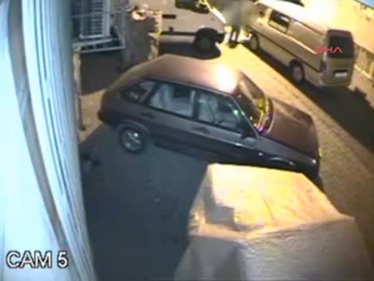 Kundakçılar Önce Kameraya Sonra Polise Yakalandı