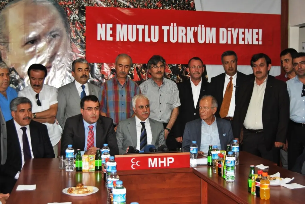 MHP Genel Başkan Adayı Koray Aydın Eskişehir\'de