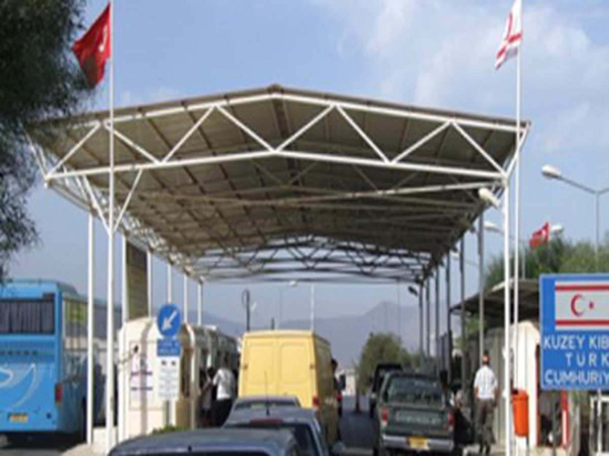 Rumlar, Metehan Sınır Kapısı\'nda Geçişleri Engelliyor