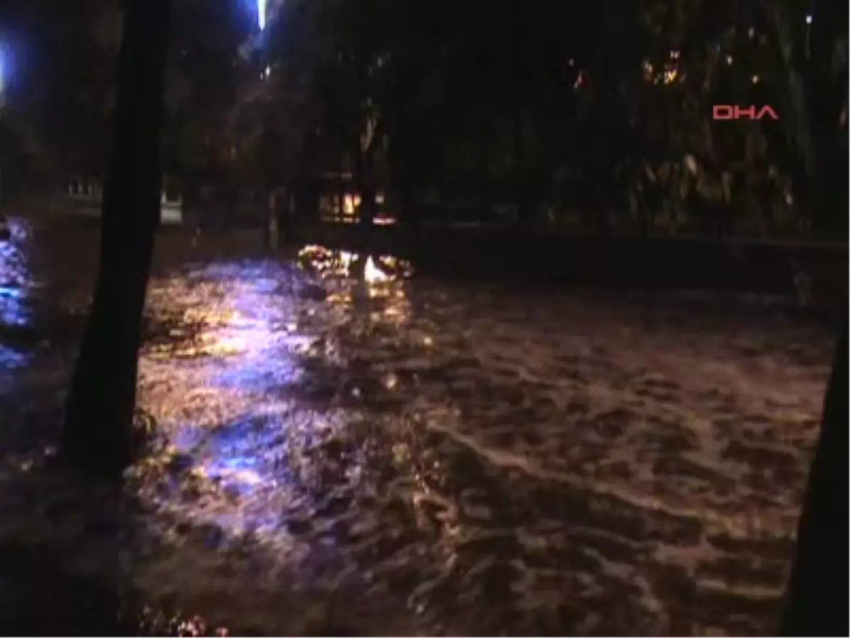Salihli\'de Sağanak Yağmur