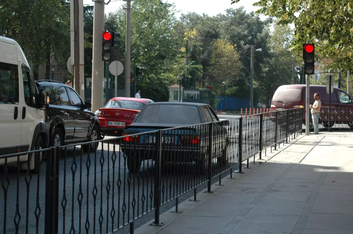 Sürücülerin Kırmızı Işık ve Park Tepkisi