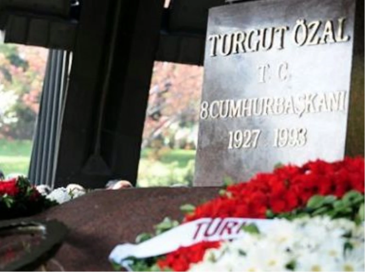 Turgut Özal\'ın Naaşına Ulaşıldı