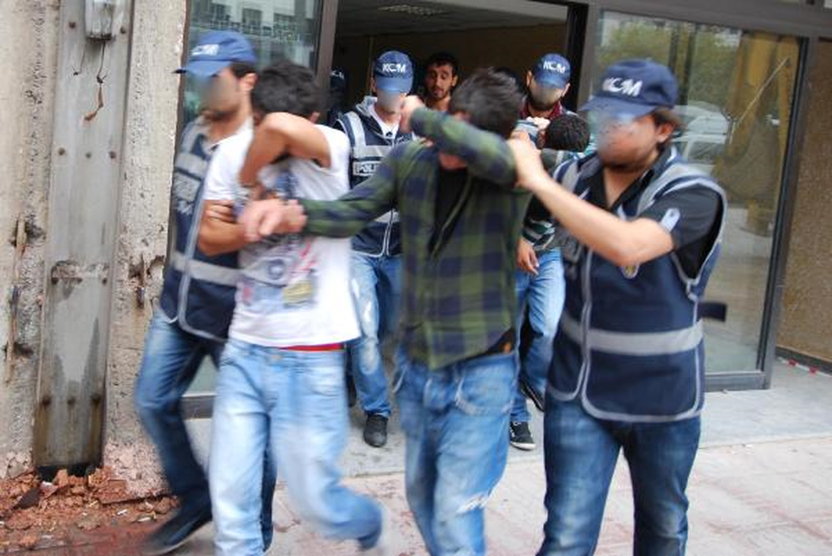 Uyuşturucu Pazarlığı ve Baskın Anları Kamerada