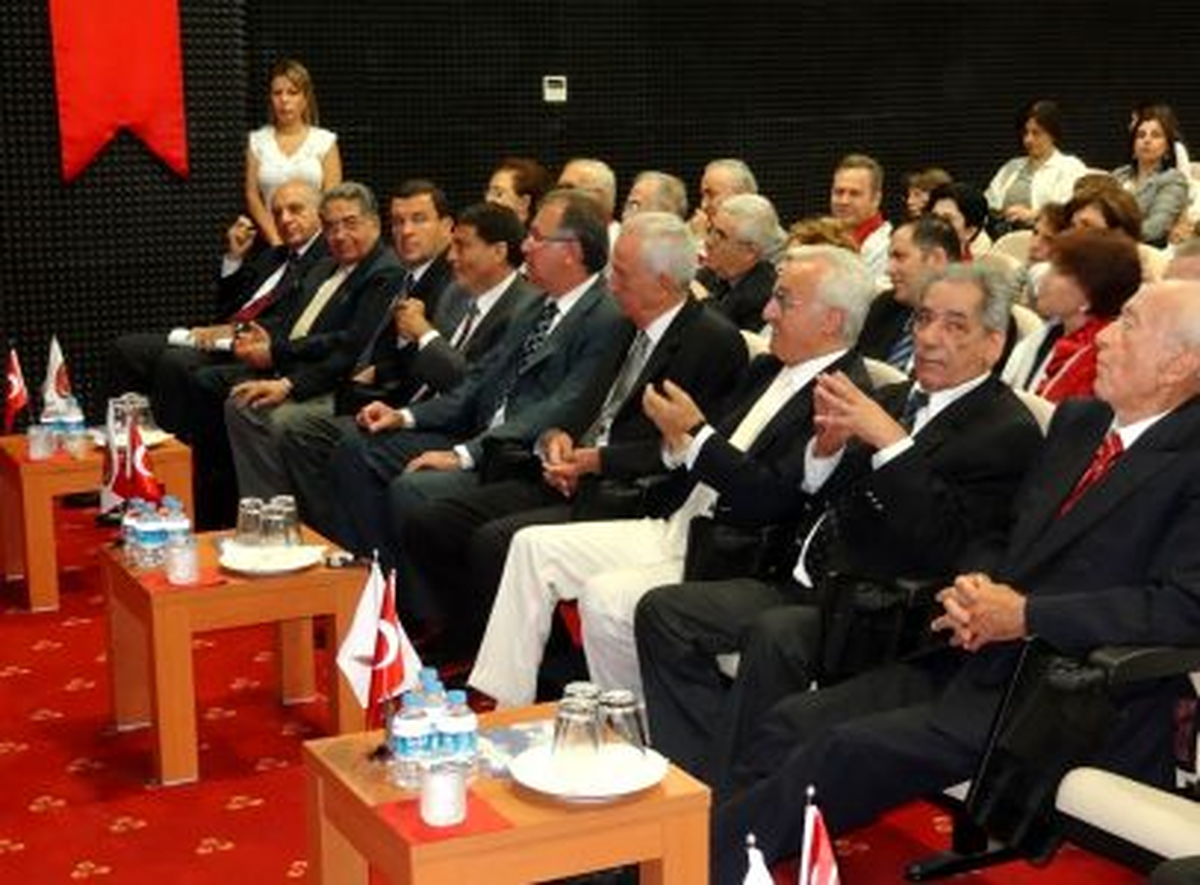 Yeni Yüzyıl Akademik Yıla Merhaba Dedi